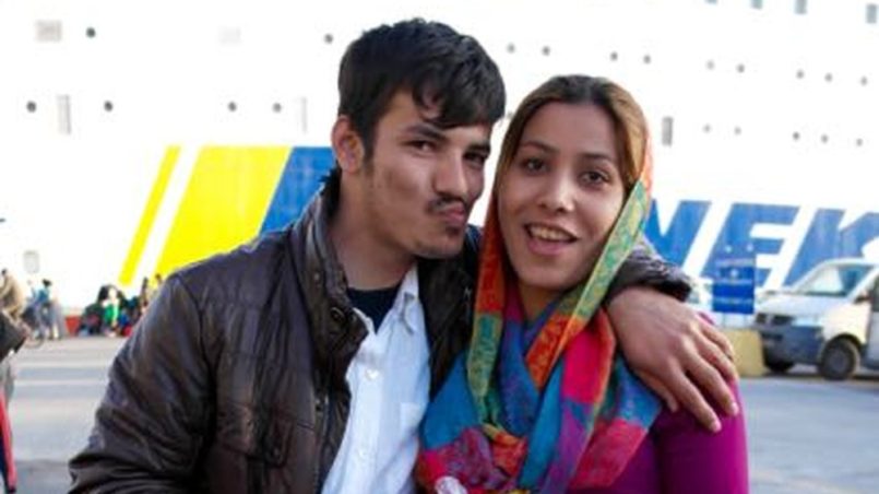 Am Hafen von Lesbos, junges Paar