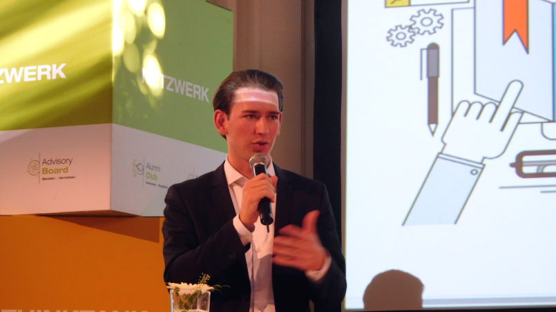 Außenminister Sebastian Kurz bei der präsentation des Innovationsberichts 2016