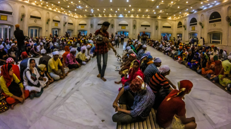 Gurudwara Bangla Sahib free food distribution, Sikh Temple