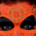 Make_up_of_Vishnumoorthi_Theyyam