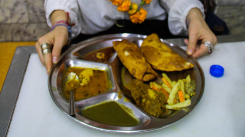 Paratha: gefülltes und gebratenes Brot, Nordindien.