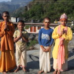 Namaste_Hindu_monks