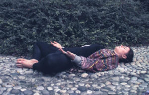 Supta Baddha Konasana (Schneidersitz)